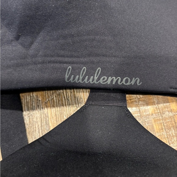 Lululemon Hold True High Impact - Picture 3 of 3